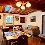 新特格拉本鲍尔公寓 *